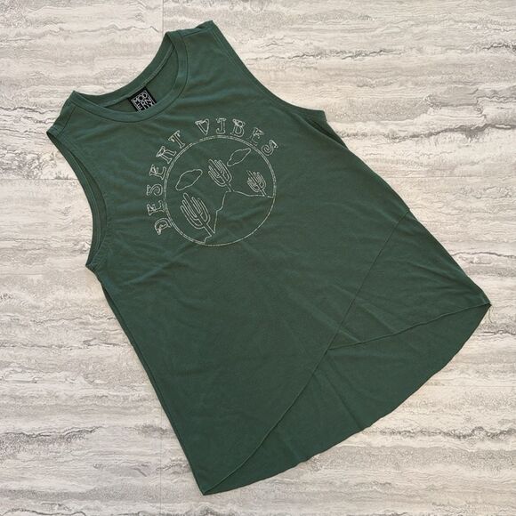 MODERN LUX Vintage Desert Vibes Cactus Tank Top - Picture 1 of 4